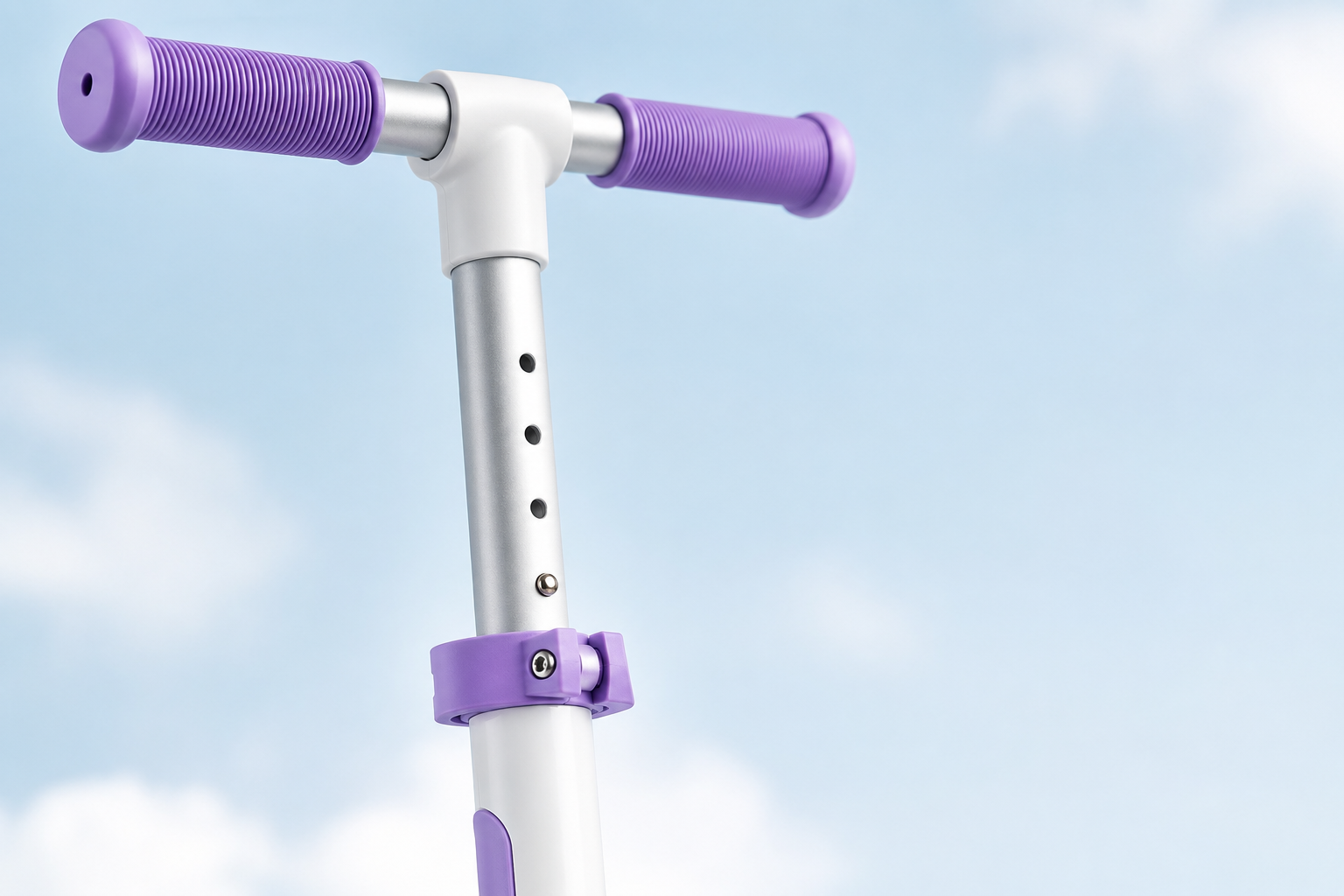 Adjustable handlebar detail on the kids scooter